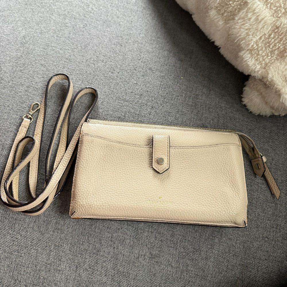 Kate Spade Elegant Cream Leather Crossbody Bag
